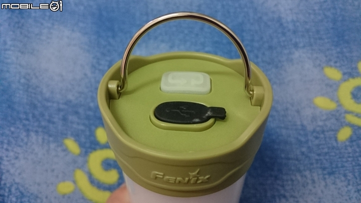 FENIX CL25R 露營燈