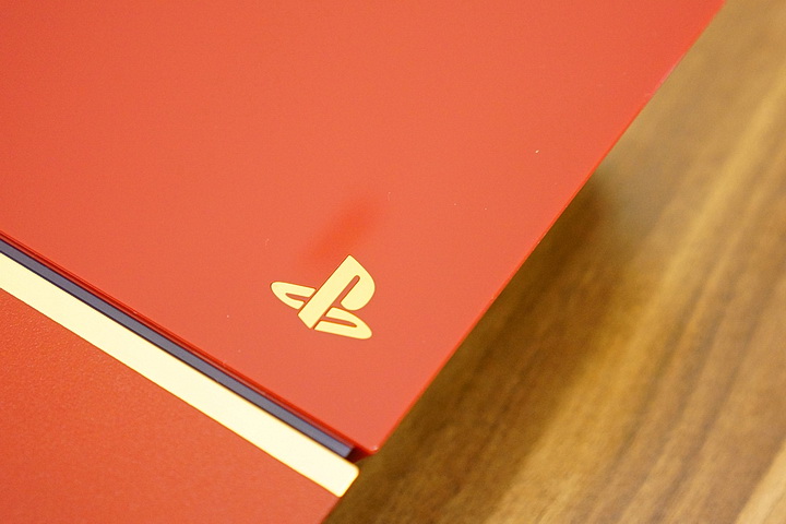 【幻痛】PS4 幻痛機 限量同捆單主機 CUH-1200/1207A 圖 + 文開箱