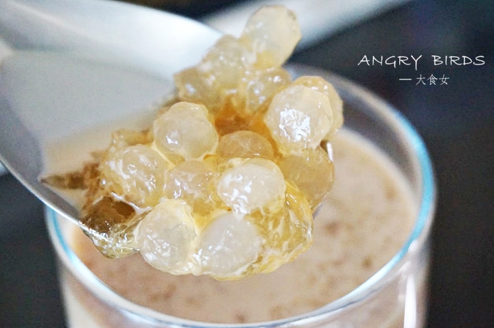 [食記] Angry Birds來了！全球首家憤怒鳥主題飲品旗艦店♪ANGRY BIRDS Juice & Tea 果汁&茶(板橋麗寶百貨)-親民價格讓憤怒鳥更顯親民可愛了！附完整菜單menu