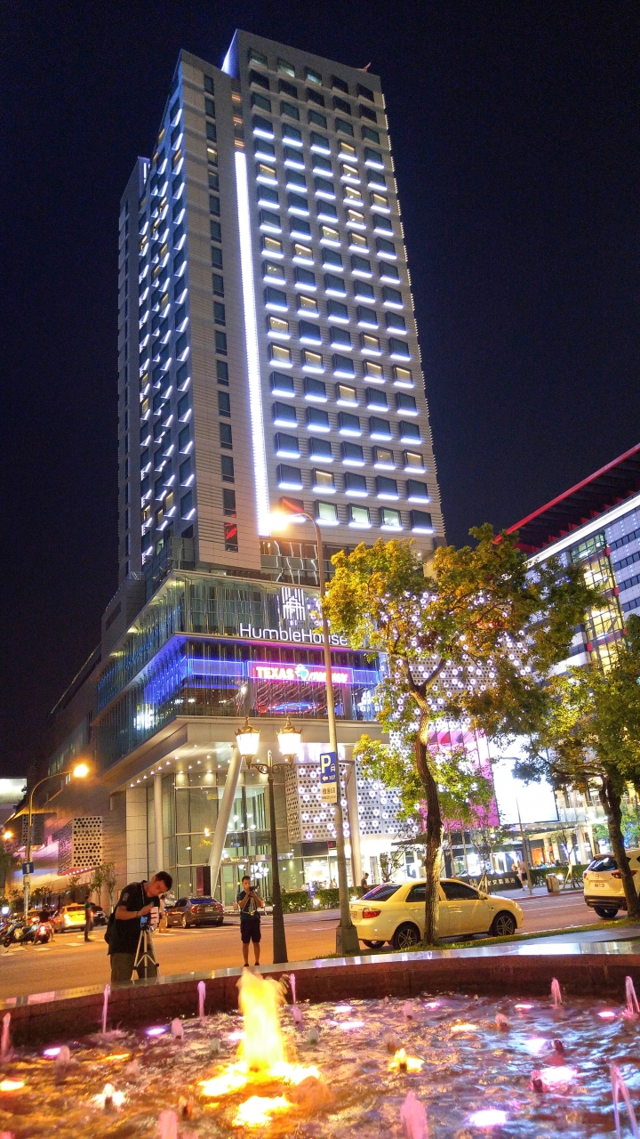 LG G4最強拍照旗艦機︰街拍台灣 信義區夜景 CSK不專業 體驗