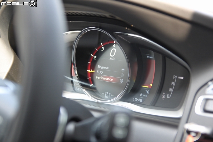 桀傲不馴─《VOLVO XC60 T6 R-Design》試駕體驗與心得分享