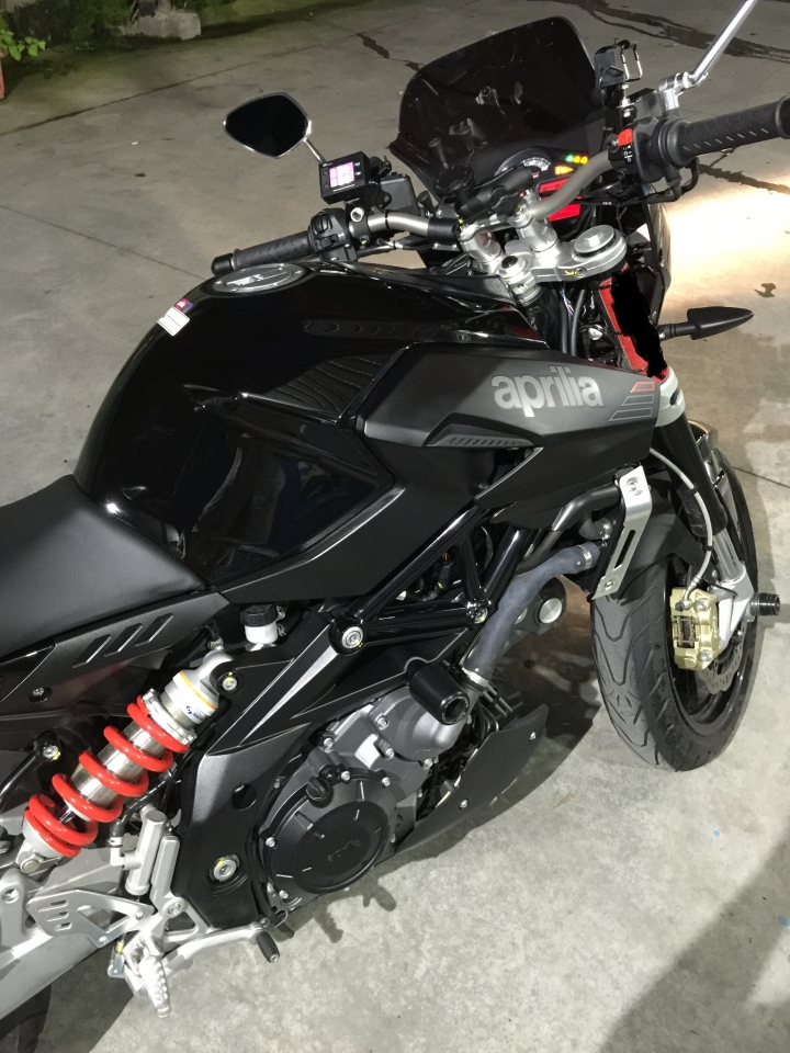 Aprilia Shiver 750 簡單開箱