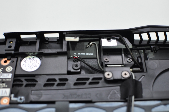 AORUS X5拆機介紹與PLEXTOR M6E測試