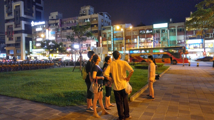 LG G4最強拍照旗艦機︰街拍台灣 信義區夜景 CSK不專業 體驗