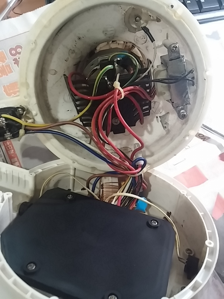 某知名品牌 豆漿機拆解