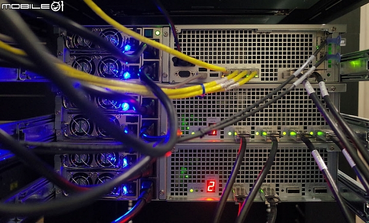[全臺第一]怪獸級40G效能&自動分層NAS開箱 -QNAP TVS-EC1580MU-SAS-RP 多圖