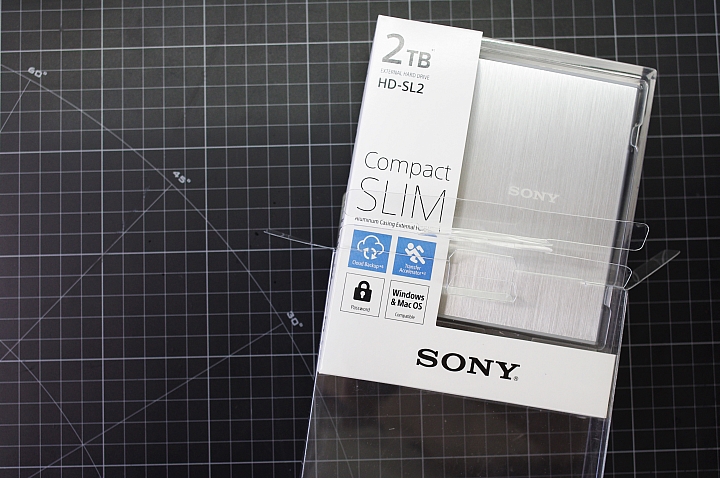 [開箱和評測] 輕薄美型的 Sony HD-SL2 2TB 隨身行動硬碟