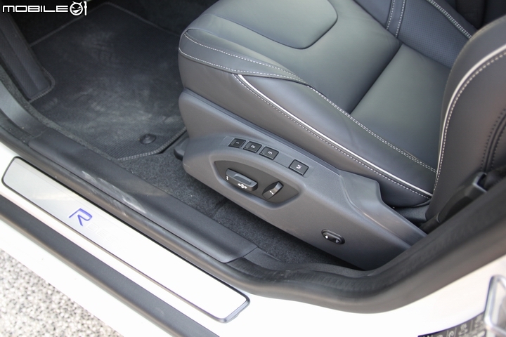 桀傲不馴─《VOLVO XC60 T6 R-Design》試駕體驗與心得分享