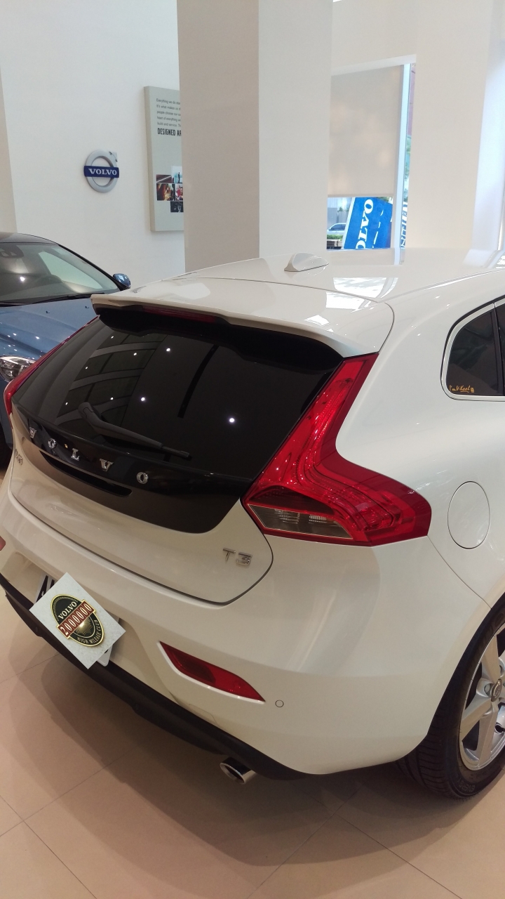 2016年式 V40 T3 小開箱