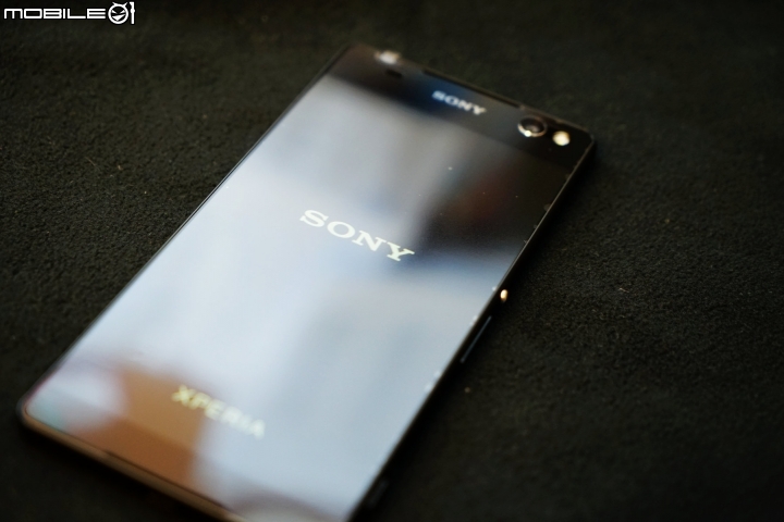 XPERIA C5 ULTRA 大大機，小小開箱