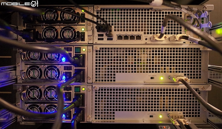 [全臺第一]怪獸級40G效能&自動分層NAS開箱 -QNAP TVS-EC1580MU-SAS-RP 多圖
