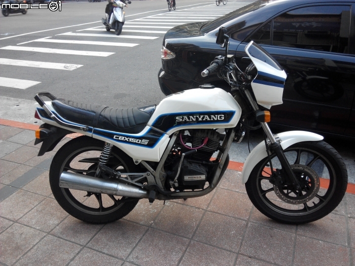 三陽CBX150s