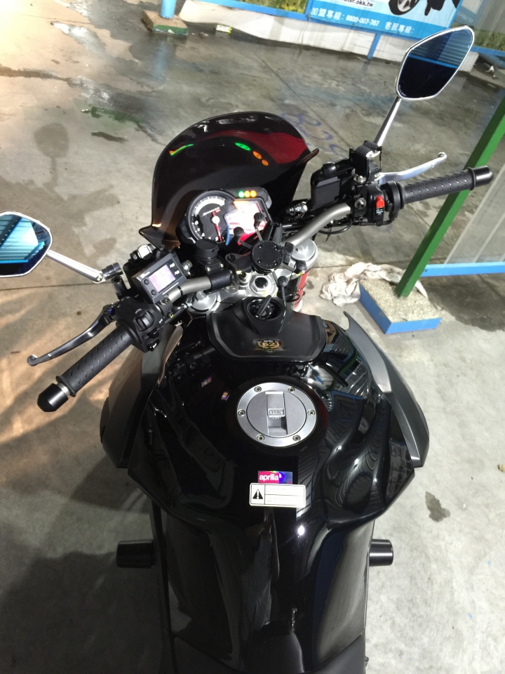 Aprilia Shiver 750 簡單開箱
