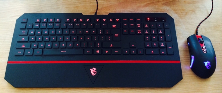 MSI 誰說效能跟外型不能兼具的4K Gaming AIO !