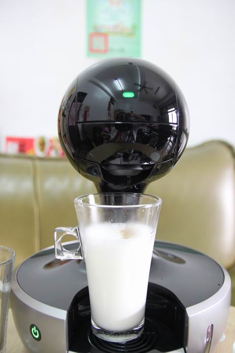 我和NESCAFE Dolce Gusto DROP相遇的故事 [開箱與試用體驗]