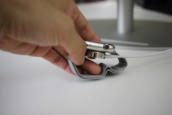 Apple Watch不拿來當作藝術品擺在桌上，不然要幹麻？Just | Mobile TimeStand測試報告