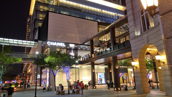 LG G4最強拍照旗艦機︰街拍台灣 信義區夜景 CSK不專業 體驗