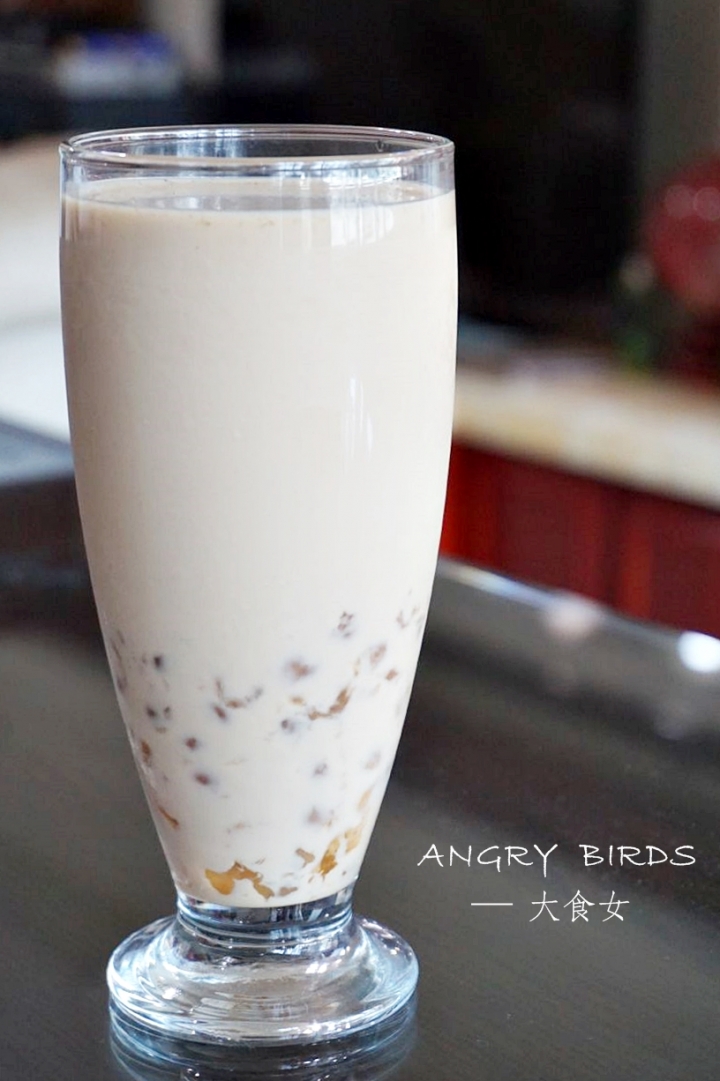 [食記] Angry Birds來了！全球首家憤怒鳥主題飲品旗艦店♪ANGRY BIRDS Juice & Tea 果汁&茶(板橋麗寶百貨)-親民價格讓憤怒鳥更顯親民可愛了！附完整菜單menu
