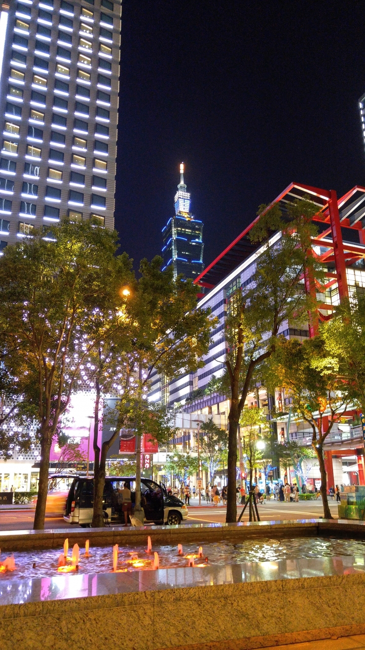 LG G4最強拍照旗艦機︰街拍台灣 信義區夜景 CSK不專業 體驗