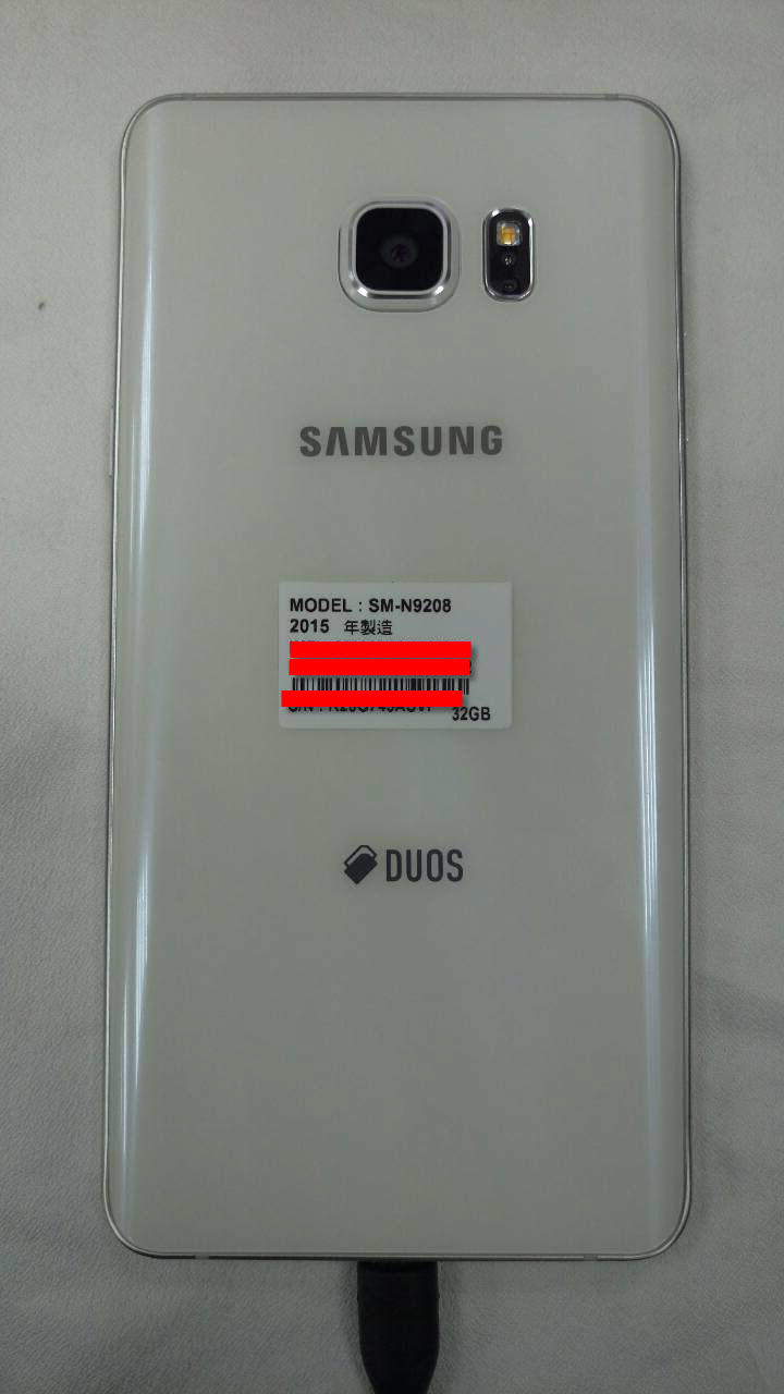 Samsung NOTE 5 被蓋Logo歪