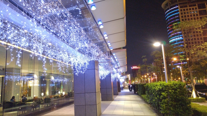 LG G4最強拍照旗艦機︰街拍台灣 信義區夜景 CSK不專業 體驗