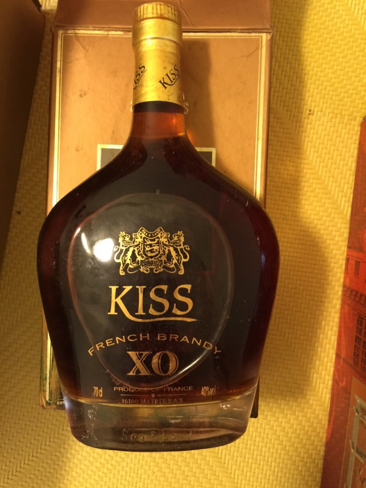 各位神幫，幫小弟看看這些什麼酒？