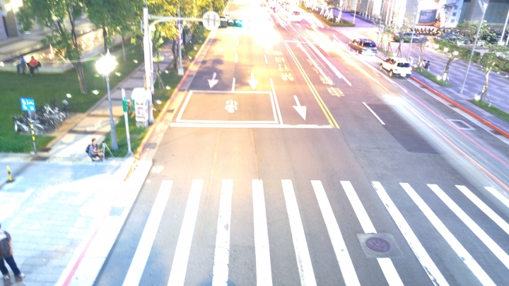 LG G4最強拍照旗艦機︰街拍台灣 信義區夜景 CSK不專業 體驗