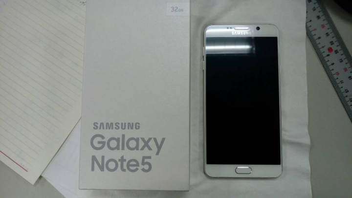 Samsung NOTE 5 被蓋Logo歪