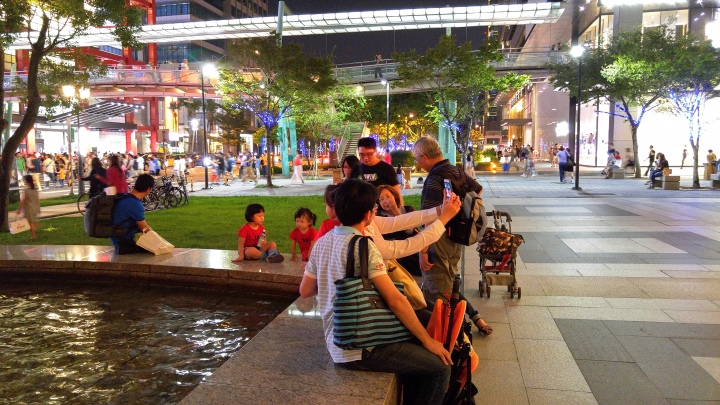 LG G4最強拍照旗艦機︰街拍台灣 信義區夜景 CSK不專業 體驗