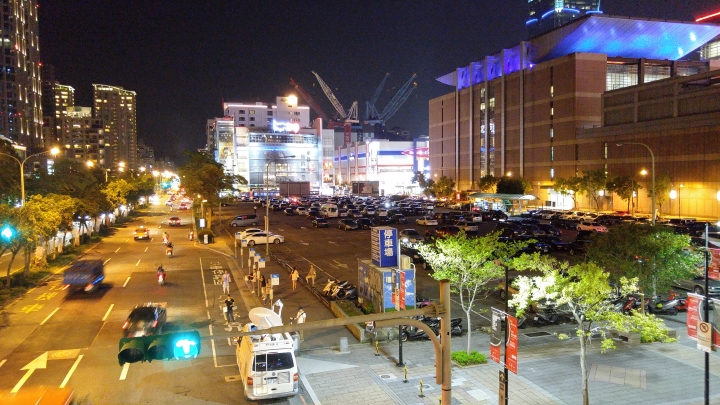 LG G4最強拍照旗艦機︰街拍台灣 信義區夜景 CSK不專業 體驗