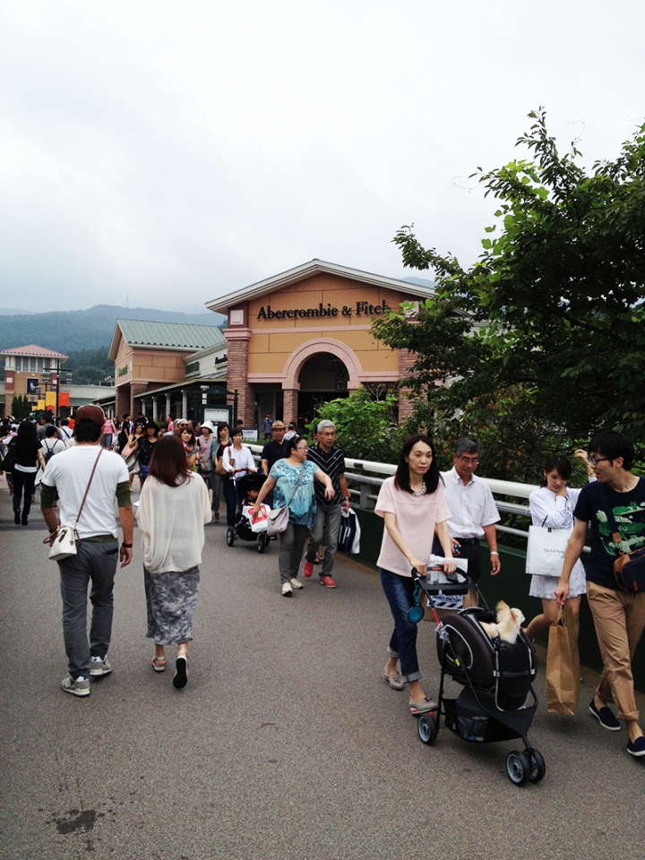 御殿場PREMIUM OUTLET．A&F日本OUTLET初登場