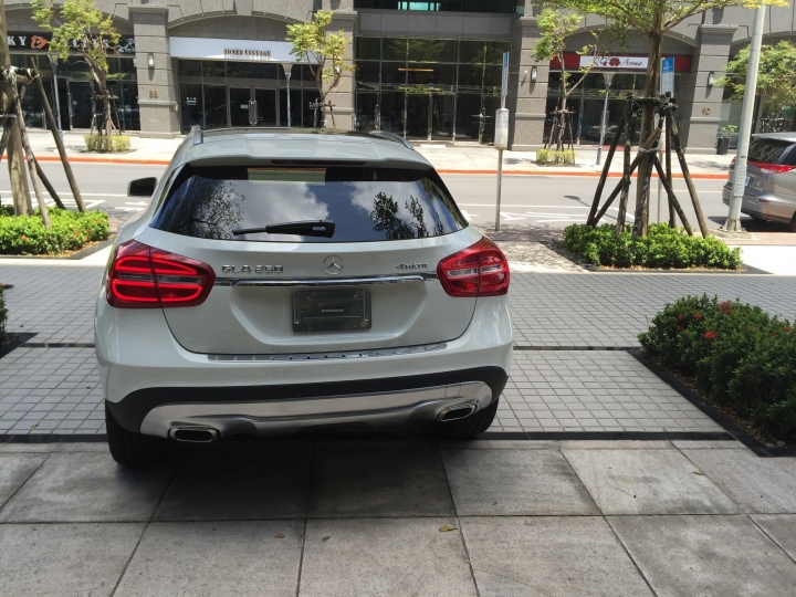 GLA 250 4MATIC