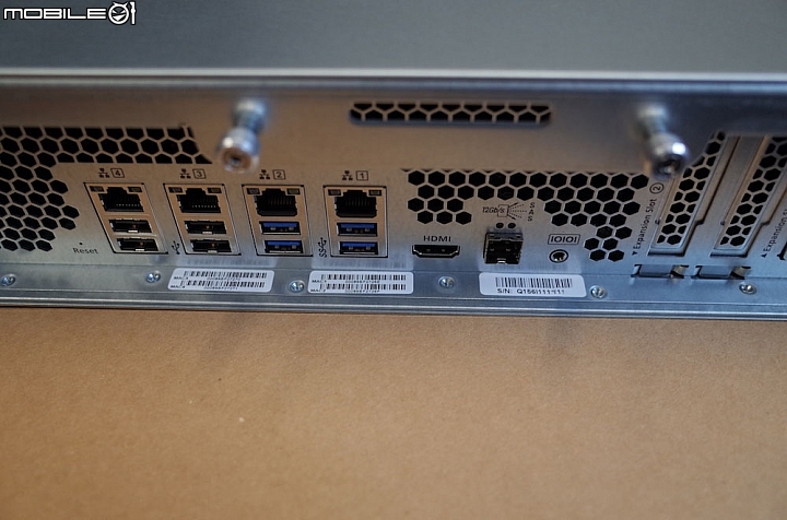 [全臺第一]怪獸級40G效能&自動分層NAS開箱 -QNAP TVS-EC1580MU-SAS-RP 多圖