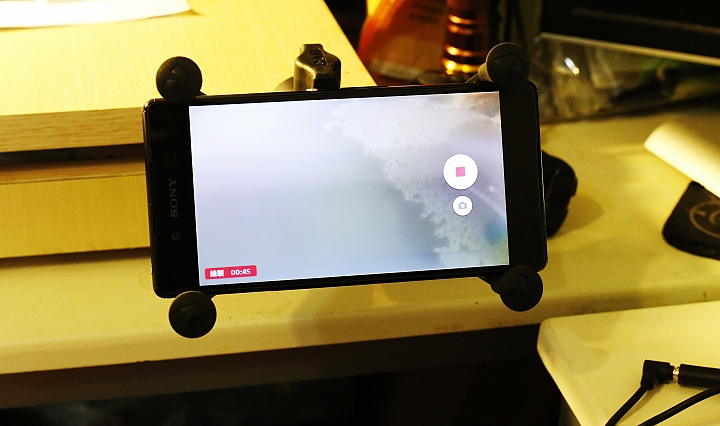 Xperia Z3+ 進水了… (9/20 更新：已送修)