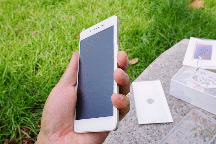 (體驗分享) OPPO R7 輕薄小巧，閃充快拍好厲害