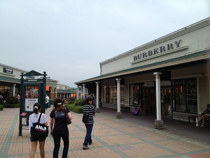 御殿場PREMIUM OUTLET．A&F日本OUTLET初登場