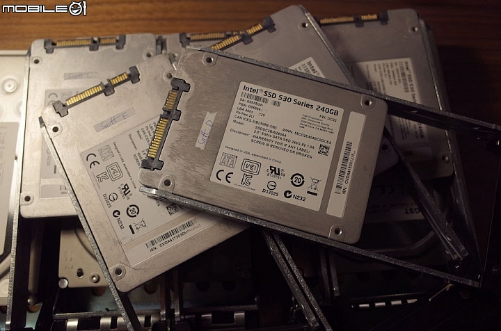 [全臺第一]怪獸級40G效能&自動分層NAS開箱 -QNAP TVS-EC1580MU-SAS-RP 多圖