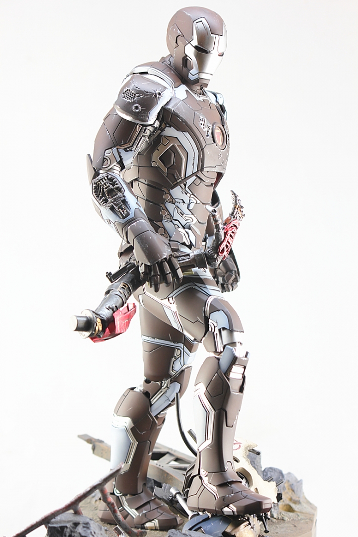 羊羽 ~  HOT TOYS MARK 42 (巧克力牛奶)