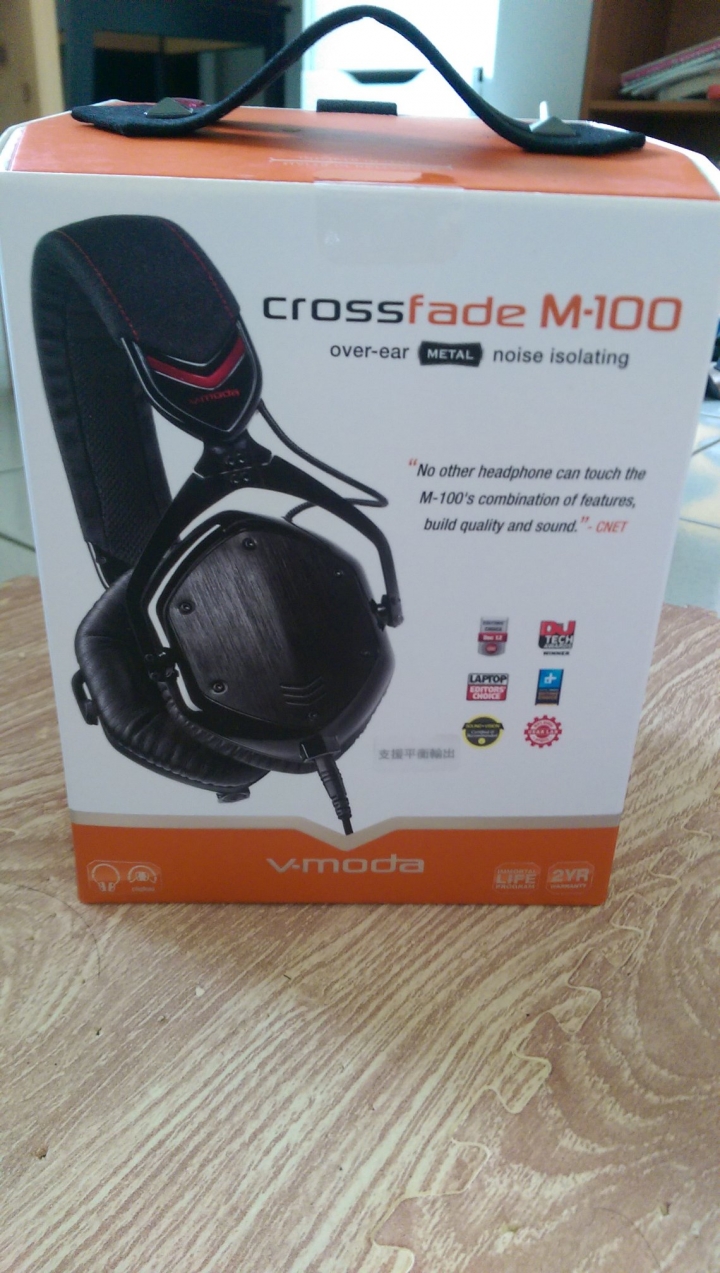 [開箱]V-moda M-100