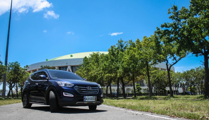 Hyundai Santafe  現代汽車的崛起(初次車攝分享)