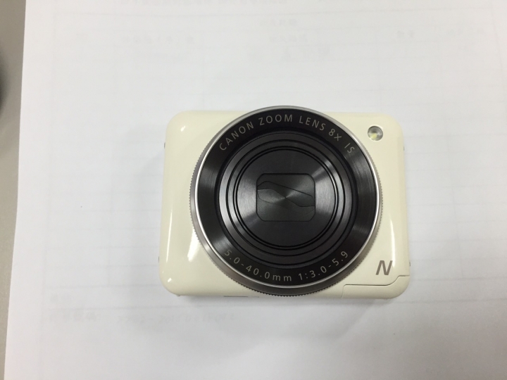 Canon powershot N2 白色機 外觀顏色偏黃