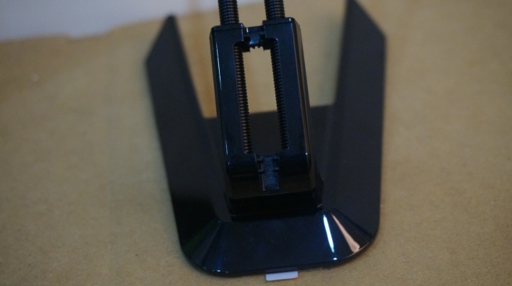 [開箱] RAZER Mouse Bungee 鼠線夾