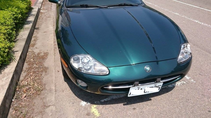 巧遇的XK8