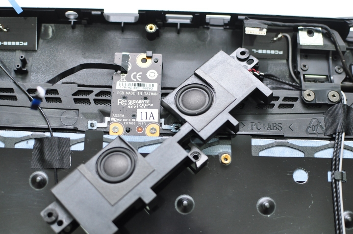 AORUS X5拆機介紹與PLEXTOR M6E測試