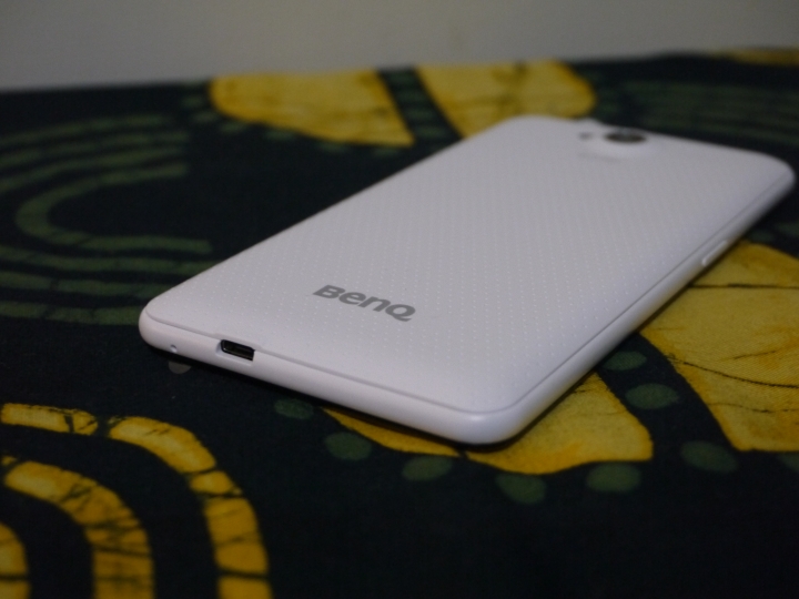 BENQ B505小開箱@送給長輩的智慧型手機