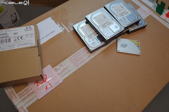 [全臺第一]怪獸級40G效能&自動分層NAS開箱 -QNAP TVS-EC1580MU-SAS-RP 多圖