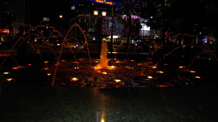 LG G4最強拍照旗艦機︰街拍台灣 信義區夜景 CSK不專業 體驗