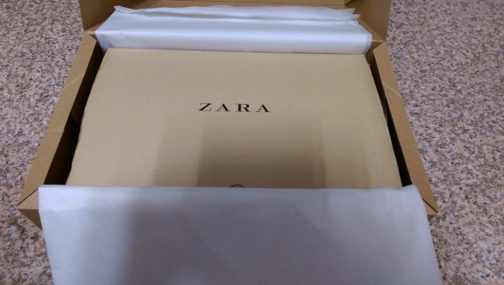 【開箱】ZARA真皮沙漠短靴 藏青色