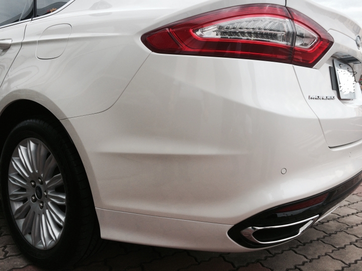 NEW MONDEO 新車後保桿有色差,經銷商居然說這是正常的