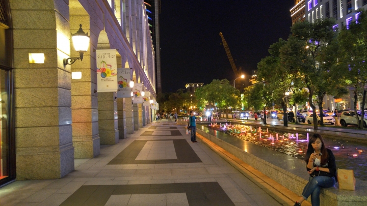 LG G4最強拍照旗艦機︰街拍台灣 信義區夜景 CSK不專業 體驗